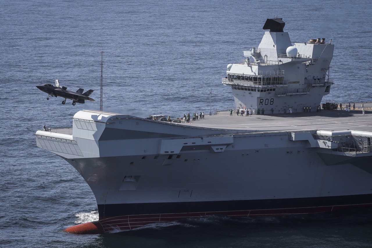 F-35 Jets Make History With Landing On HMS Queen Elizabeth