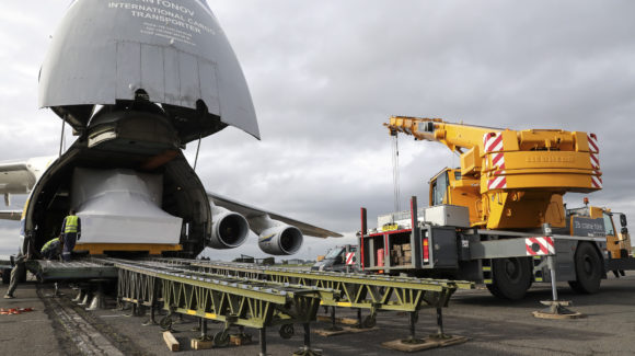 DPRTE Engage partner DE&S welcomes new RAF Lossiemouth simulator